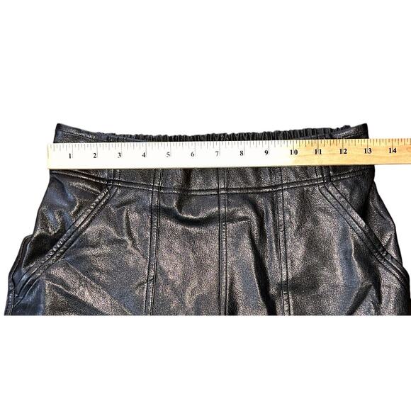 Spanks by Sara Blakely Faux Leather High-Rise Pants Joggers Small - Picture 2 of 7